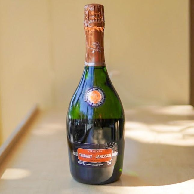 Veuve Clicquot Brut Champagne Yellow Label NV - Available for Local  Charlottesville Delivery – Cake Bloom