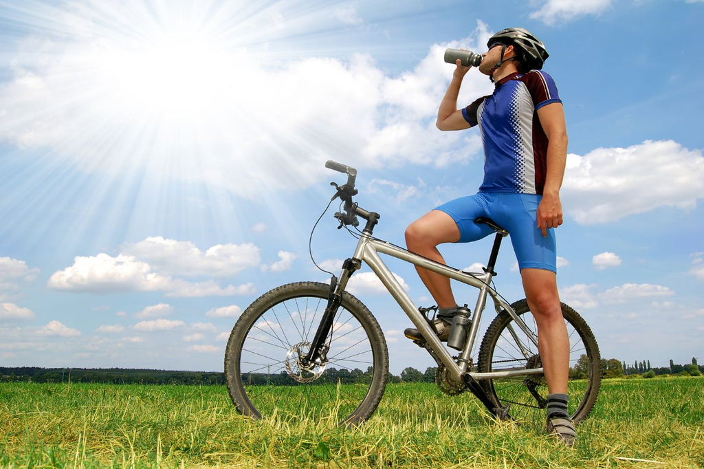 In forma con il ciclismo e la perdita di peso rapida