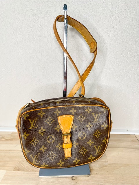 Louis Vuitton - Petit Noe Drawstring – ConsignIt Couture Boutique