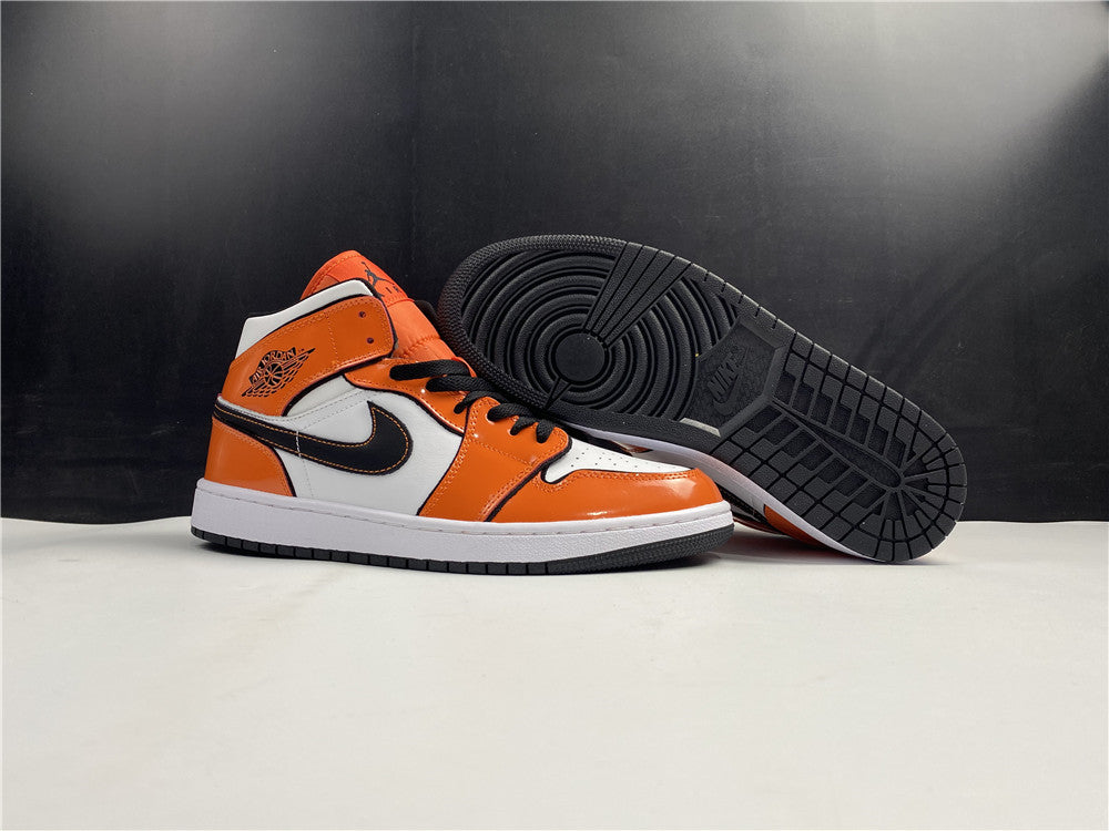 AM Air Jordan 1 Mid 鈥淭urf Orange鈥