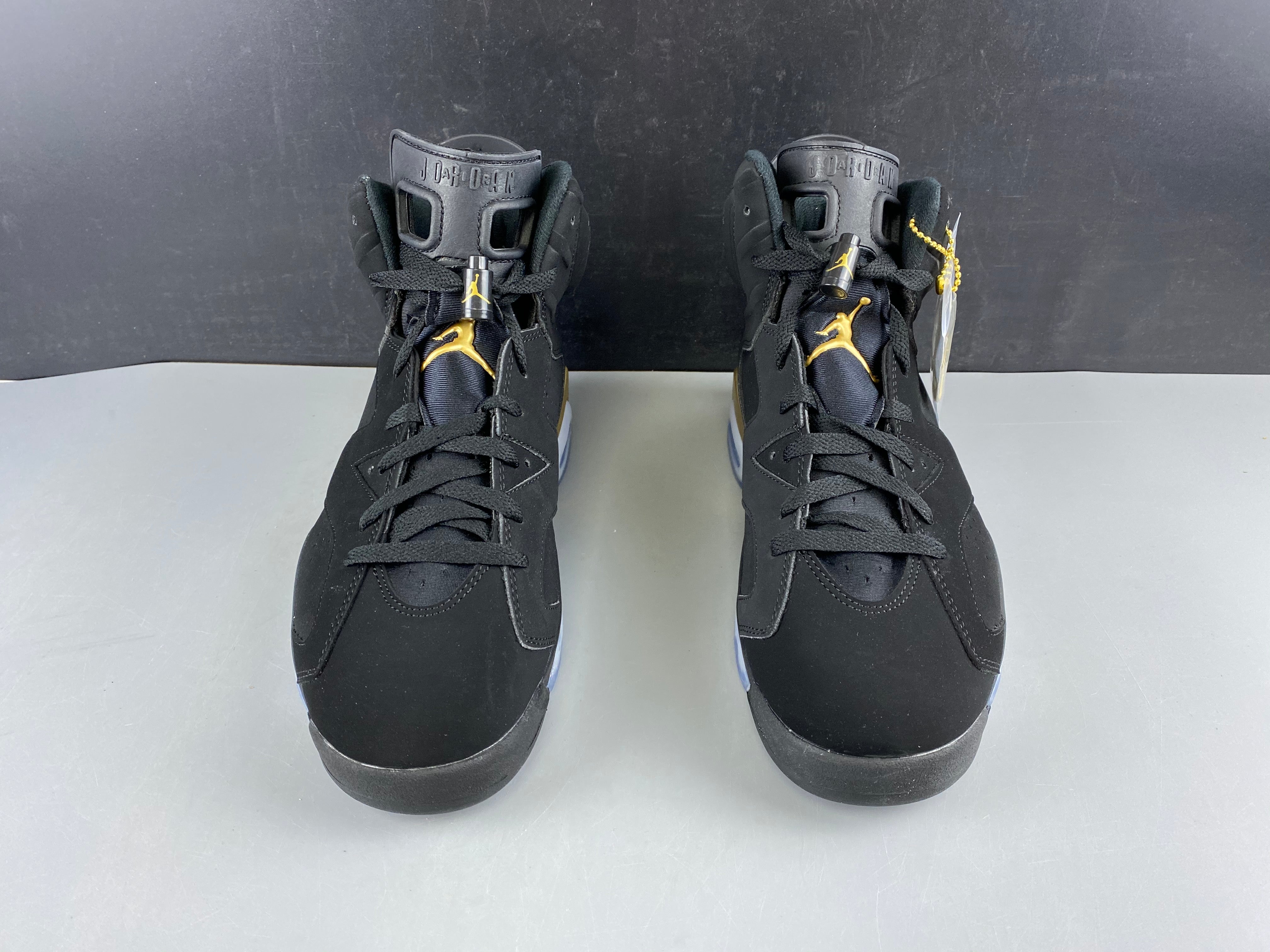 AM Air Jordan 6 DMP Black Gold Statuette