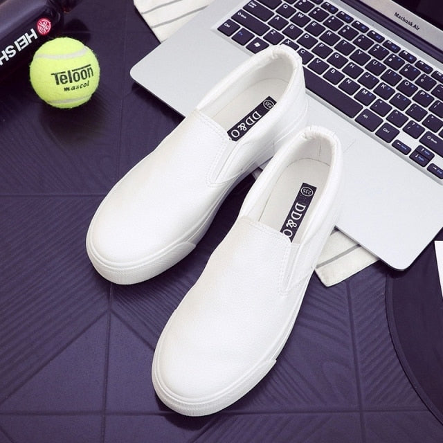 Women Sneakers Leather Shoes Spring Trend Casual Flats Sneakers Female New Fashion Comfort Slip-on P