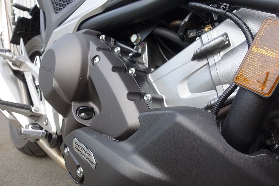 Dual clutch transmission - Honda NC 750 X