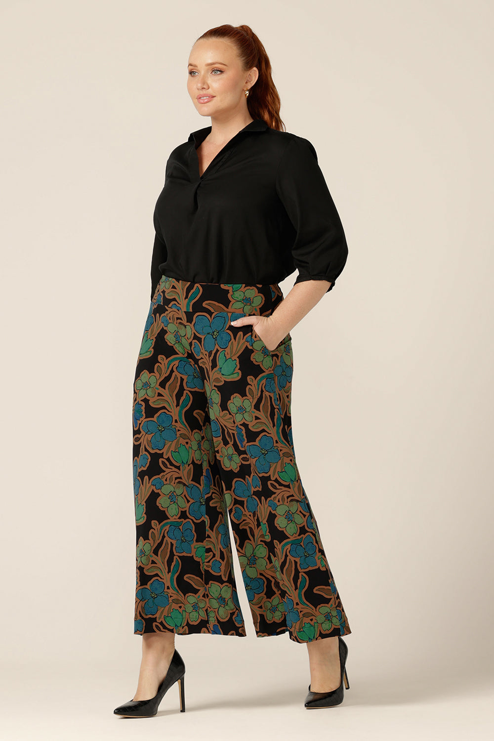 Great work wear pants for women, the Presley Pants in Secret Garden are mid-rise, pull-on trousers with wide legs and stretch jersey fabrication. Worn with a sleek black shirt, wear these pants as comfortable work trousers or as dress pants for evening wear.