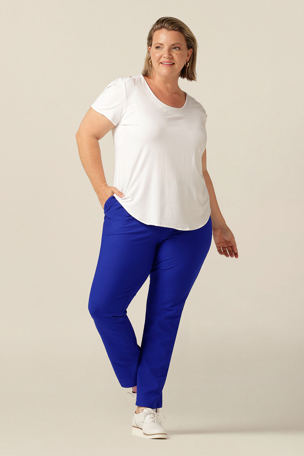 stretch-fabric, skinny leg work pant in with pockets and flat zip fastening
