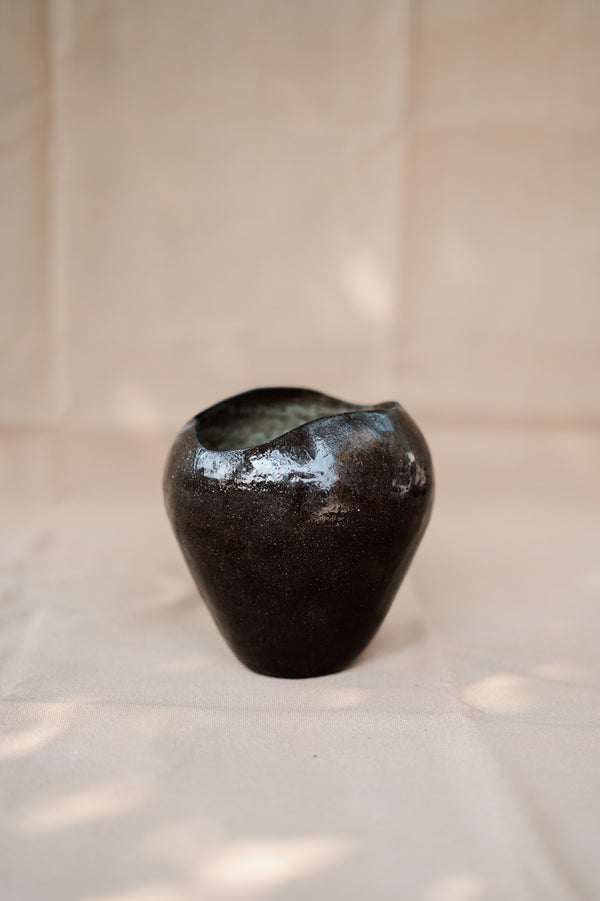 CHARCOAL AND JUNGLE GREEN VASE