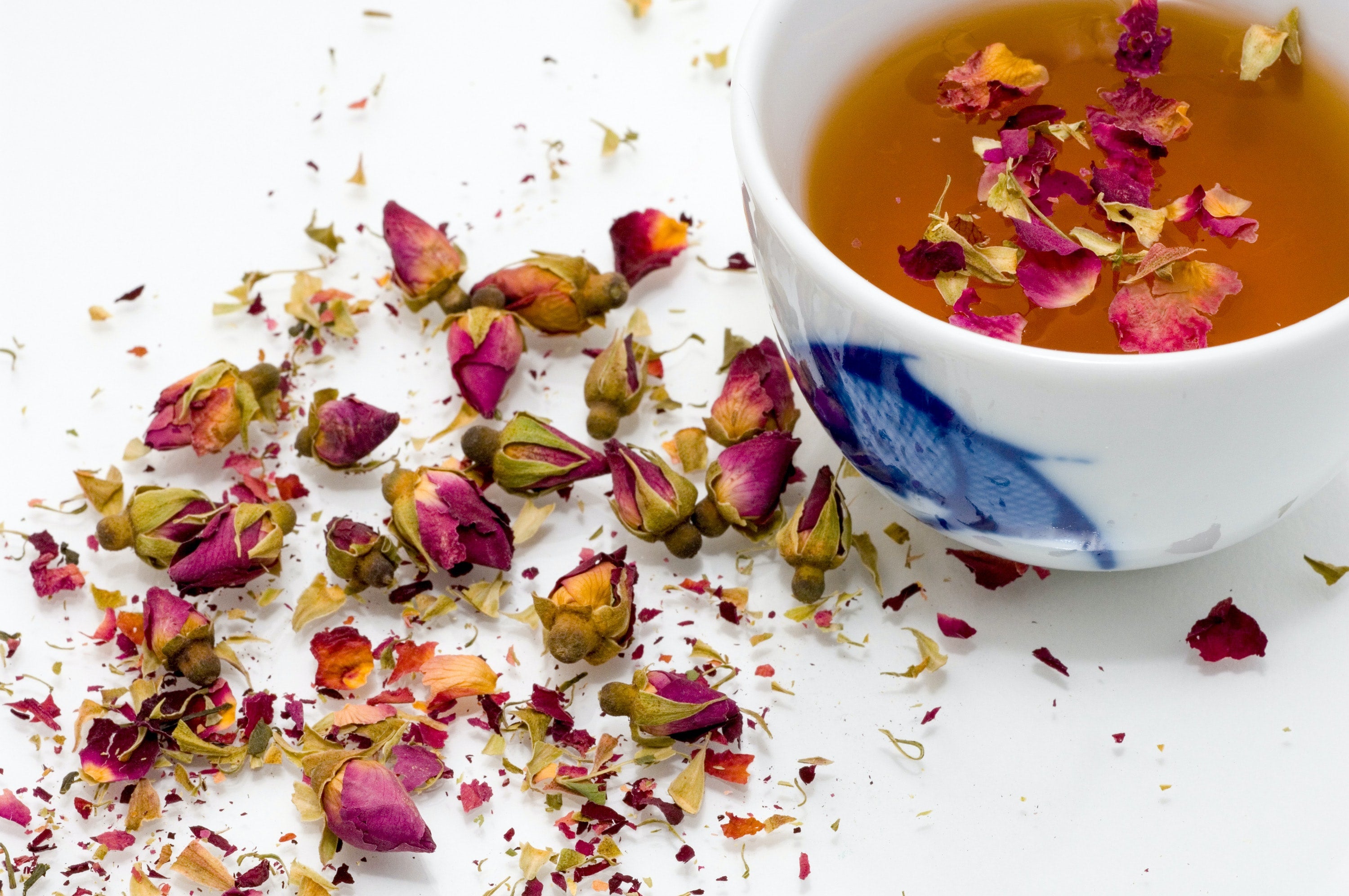 7 Beautiful Benefits of Rose Tea, “The King of Flowers” - Organic India
