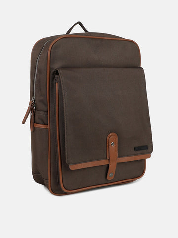 Brown unisex lightweight backpack.