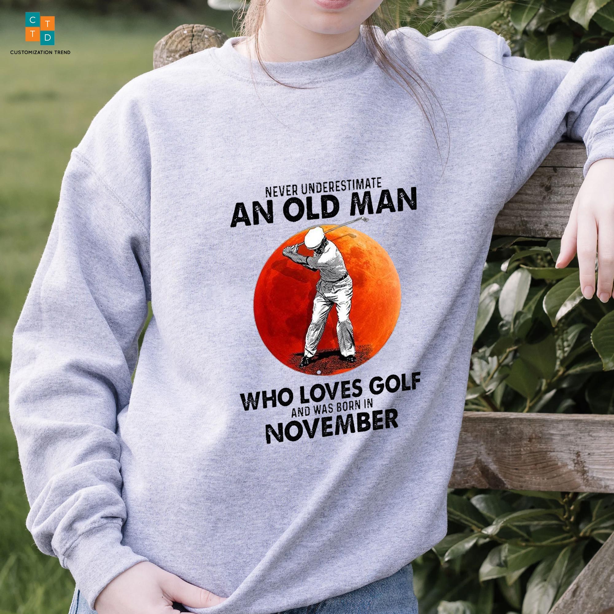 An Old Man Who Loves Golf Golfer Hoodie, Shirt