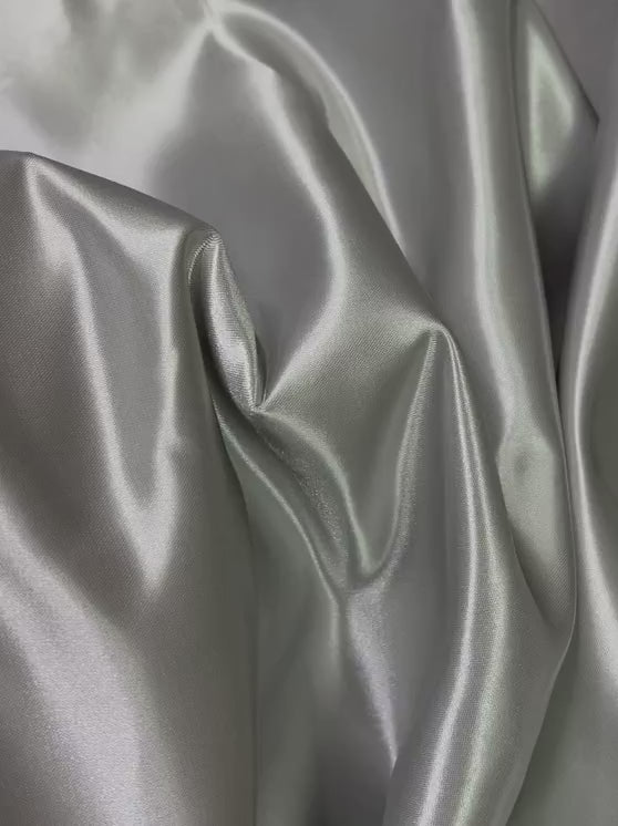 Black Shimmery Stretch Velvet – KikiTextiles