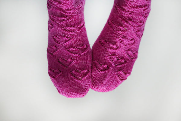 Ewe Heart Socks knitting pattern