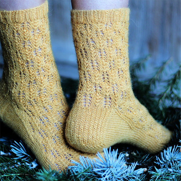 Firre Socks knitting pattern on Ravelry