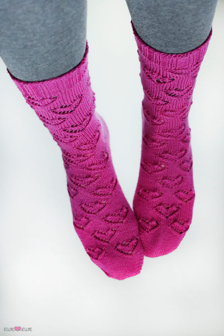 Serenity Slouch Socks {cozy socks knitting pattern} – Ewe Ewe Yarns