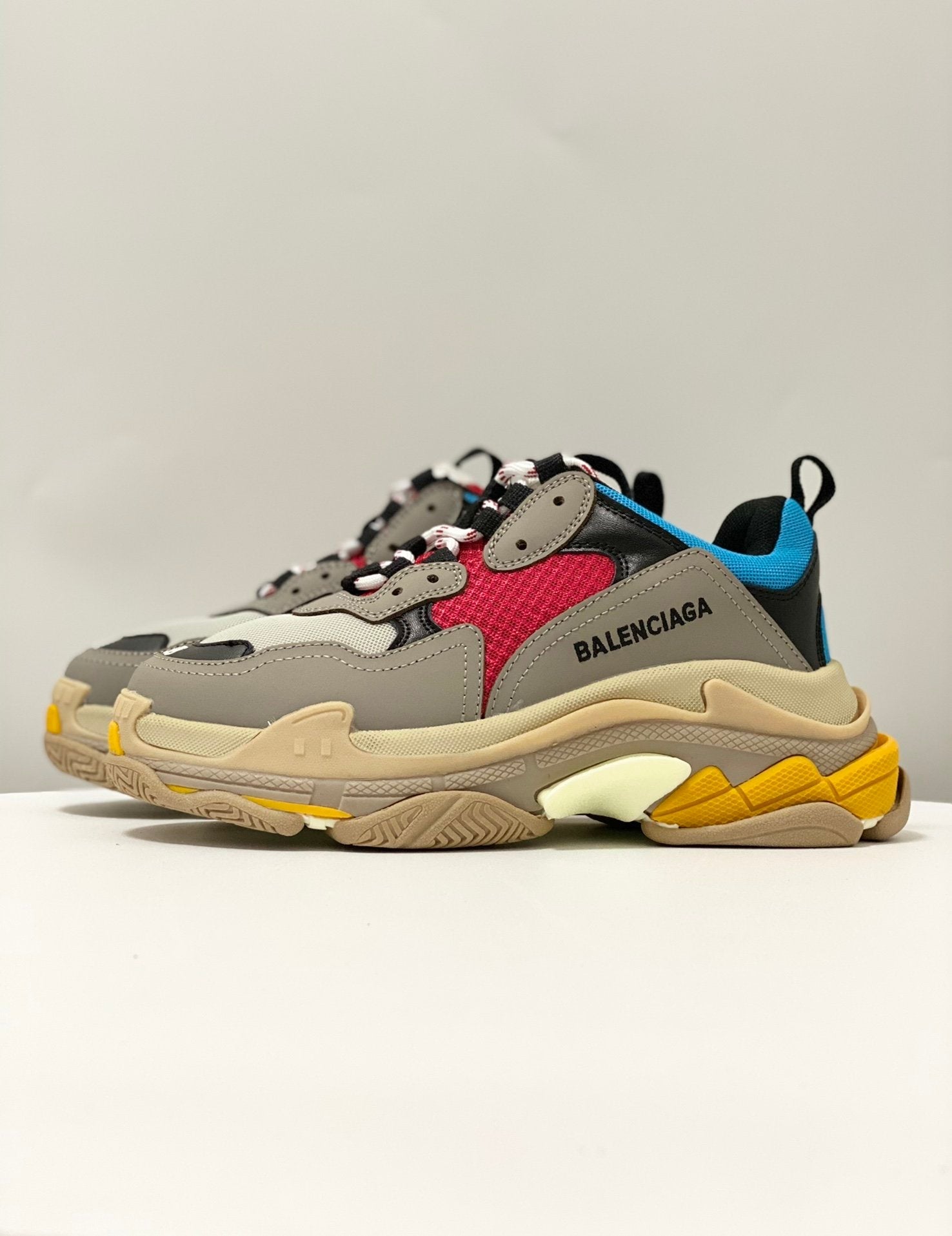 Balenciaga Men's And Women's 2021 NEW ARRIVALS Triple-s 