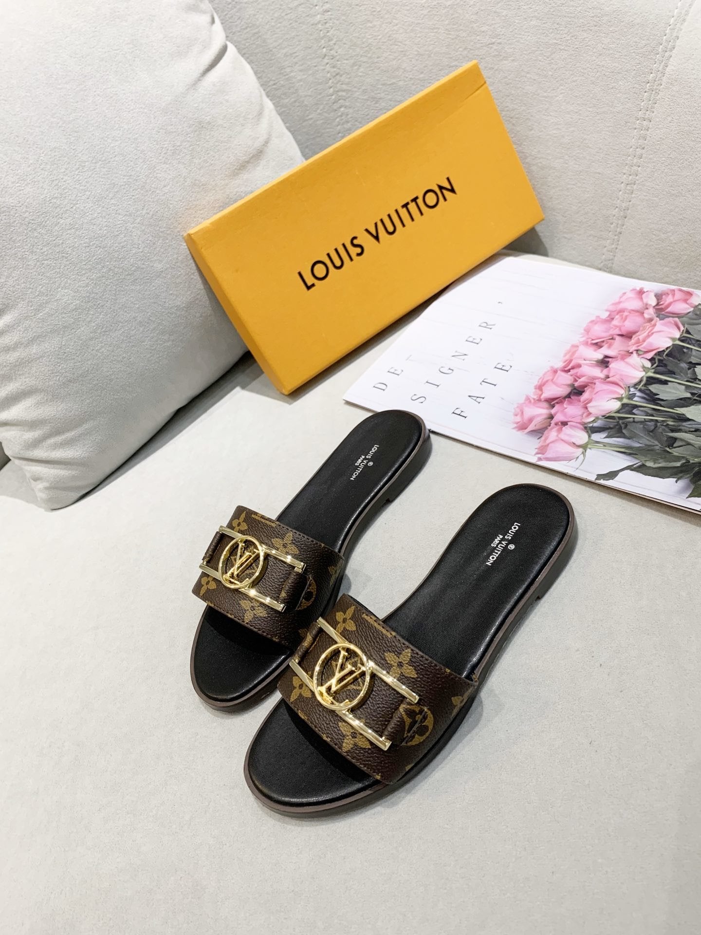 LV Louis Vuitton Women's Leather Slippers Sandals Shoes