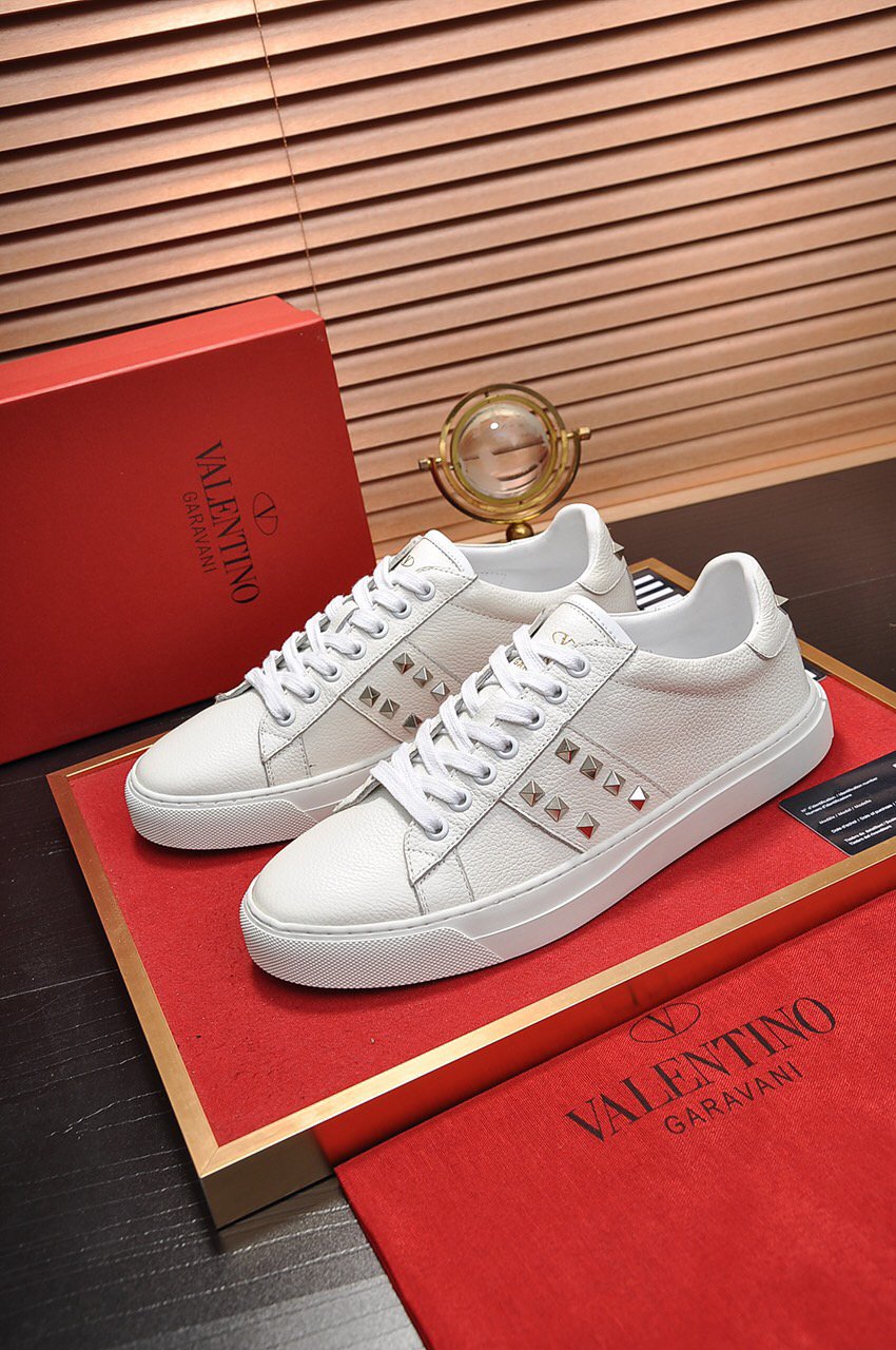 Valentino Men's Leather ROCKSTUD Sneakers Shoes