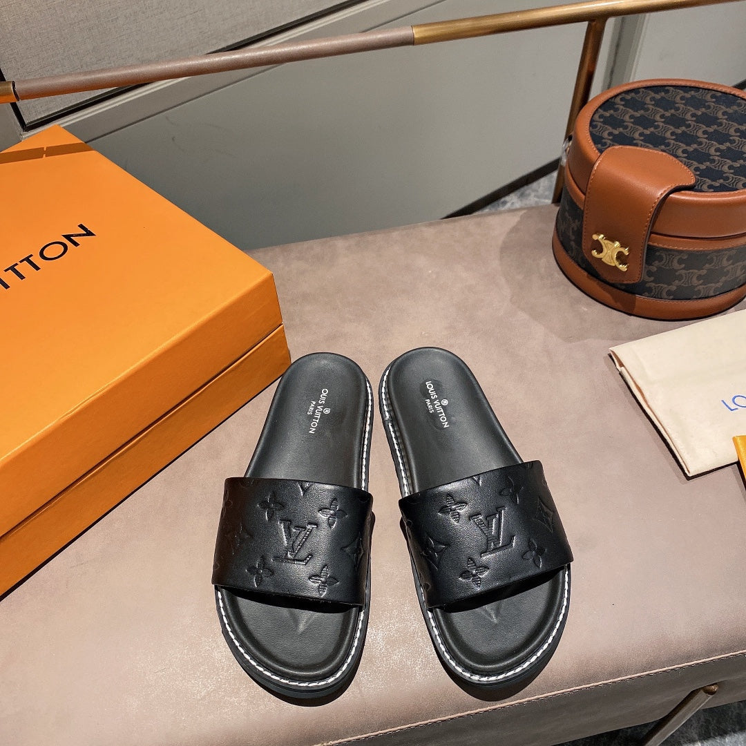 Louis Vuitton Pool Pillow Comfort Slides