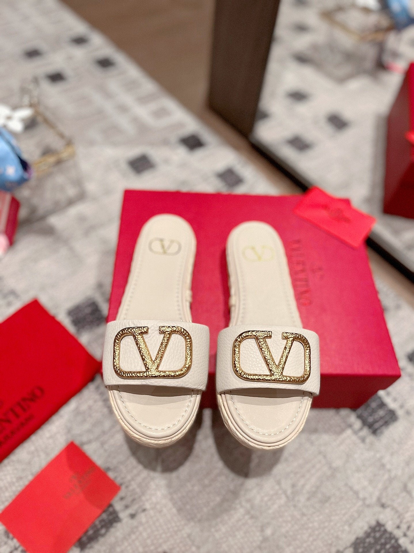 Valentino Women's 2022 NEW ARRIVALS Slippers Sandals Shoes