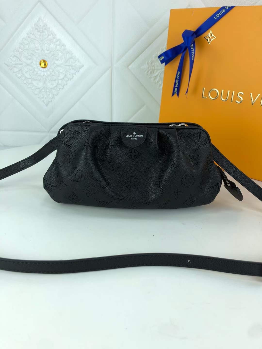 LV Louis Vuitton 2021 NEW ARRIVALS MONOGRAM LEATHER SCALA SHOULD