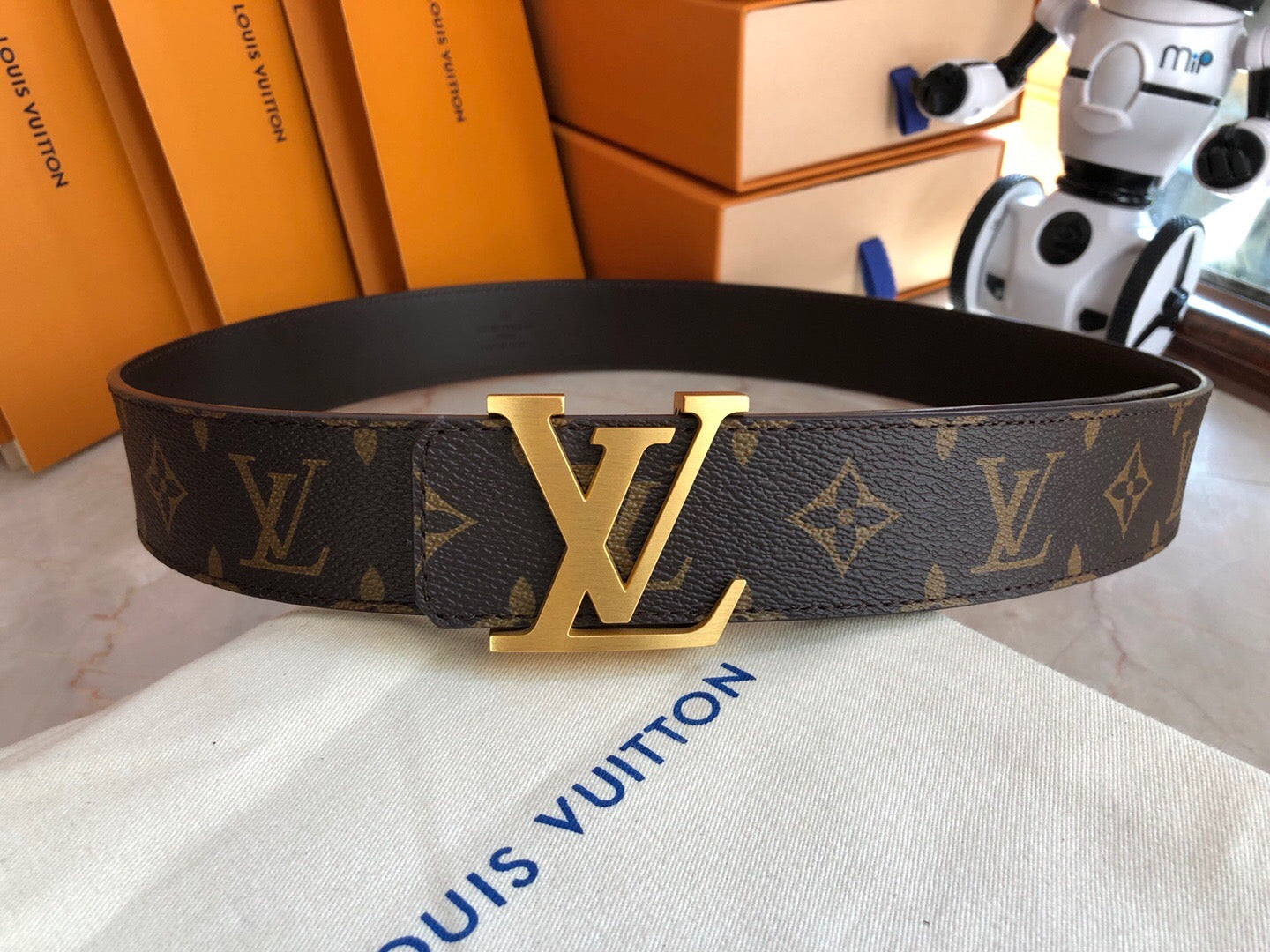 LV Louis Vuitton Monogram Canvas Initiales 40mm Reversible Belt