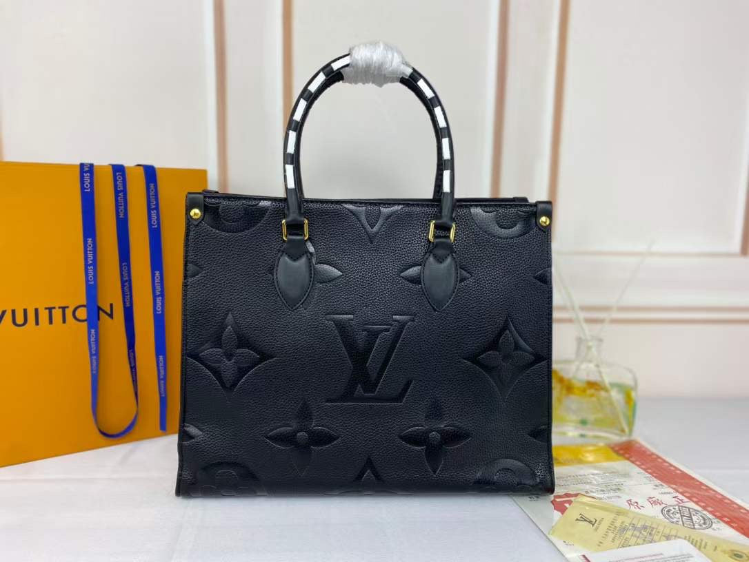 LV Louis Vuitton 2021 NEW ARRIVALS WILD AT HEART MM ONTHEGO TOTE