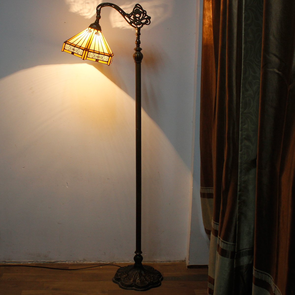 old fashioned standard lamps