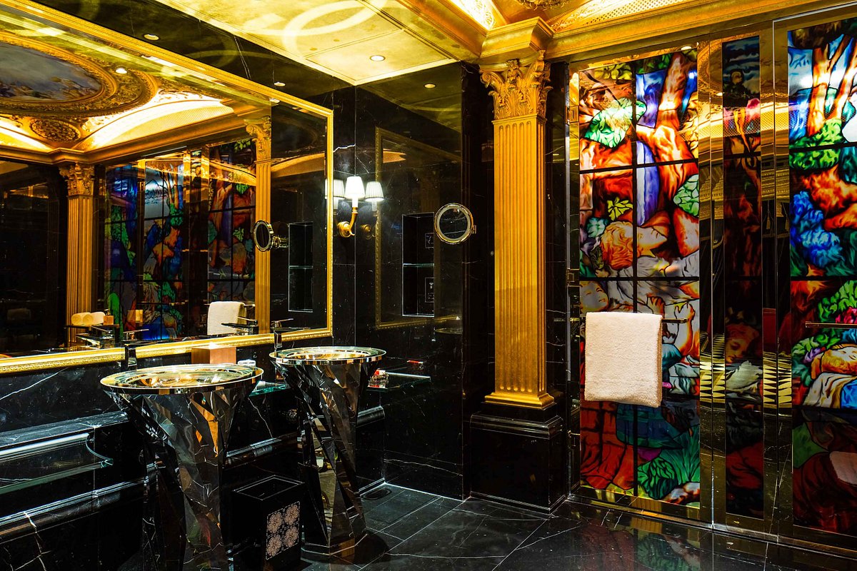 The 13 Hotel in Macau - Bathroom