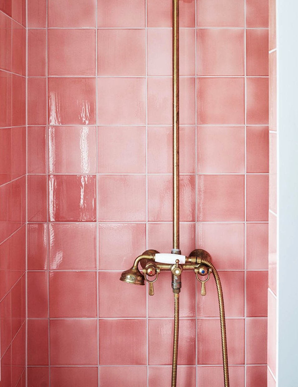 File_Under_Pop-Tile-Lava_Stone-Bathroom-Coral_Red_Shiny_Crystal_1.jpg__PID:ded6fd0d-4457-4c7c-81cb-9df781d168e1