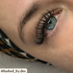 wet lash look by lashed_by.des with mega lash academy