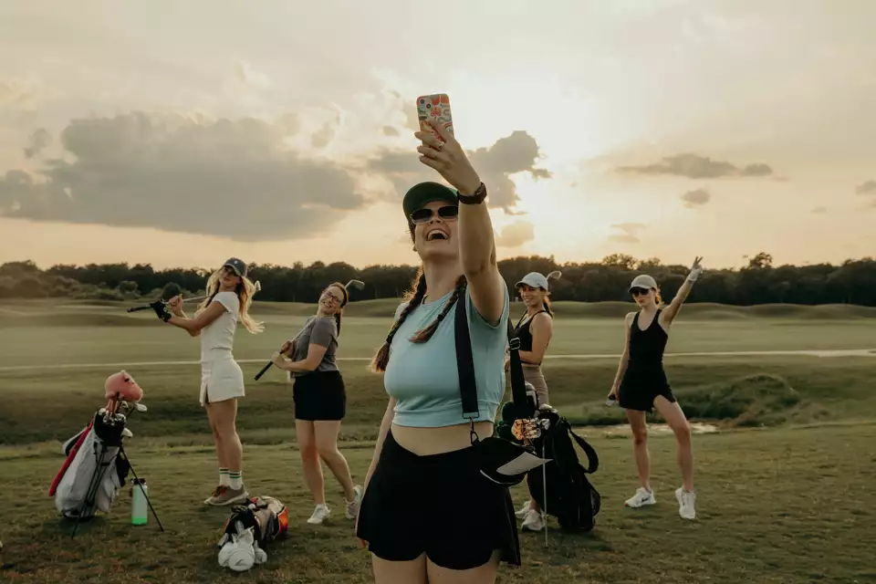 Hot Girl Golf Club promo image | group of female friends | golf course