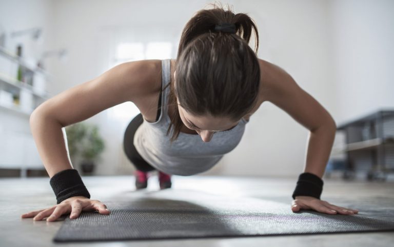 Woman doing push up | home exercise