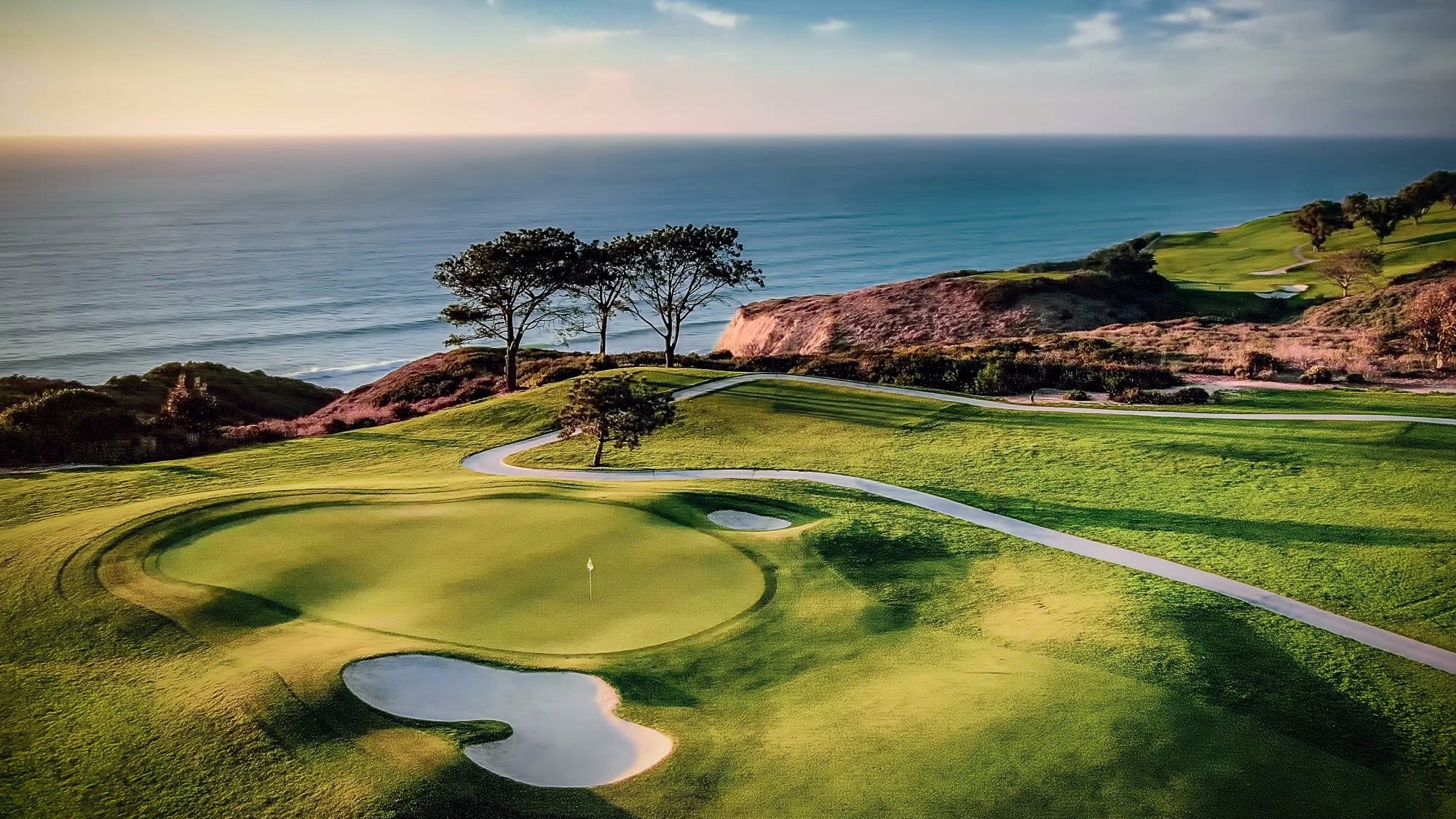 Torrey Pines | golf course situated atop cliffs towering above the Pacific Ocean in San Diego, California.