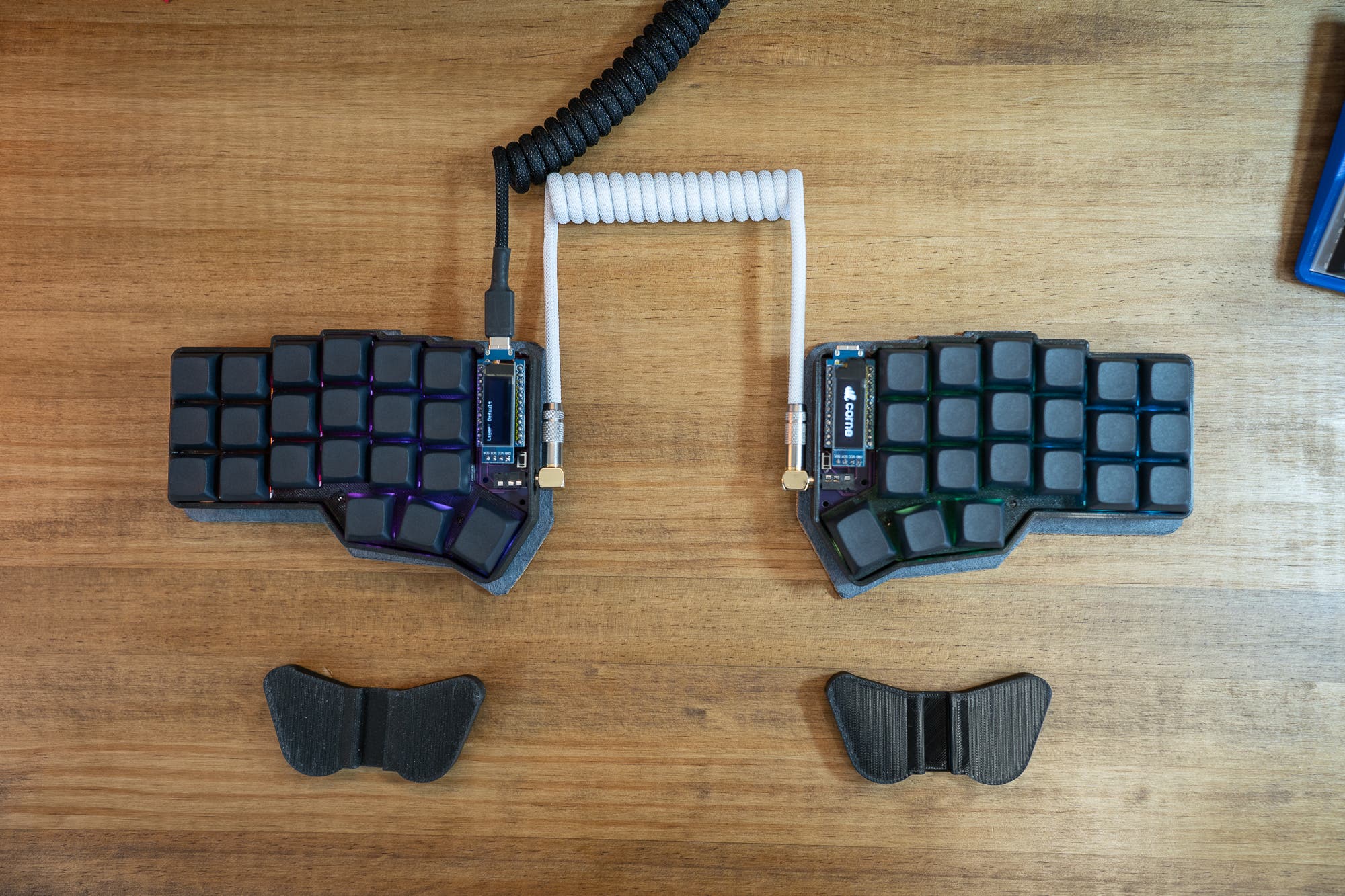 CRKBD Corne Full Black ASSEMBLED MECHANICAL KEYBOARD Gateron Pro Borwn / Full Black Low Profile / Coil Black