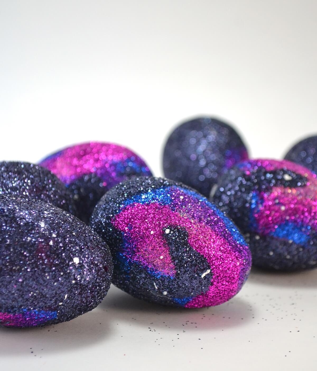 How to Glue Glitter to Plastic - Glitter Galaxy Eggs