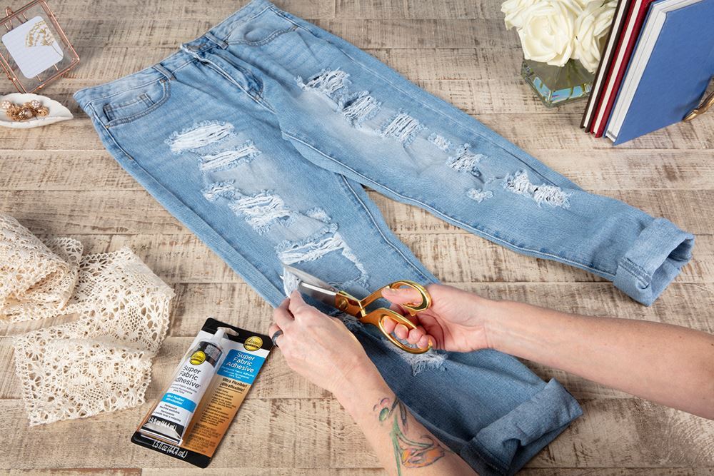Aleene's Lace Jeans DIY - trim fringe