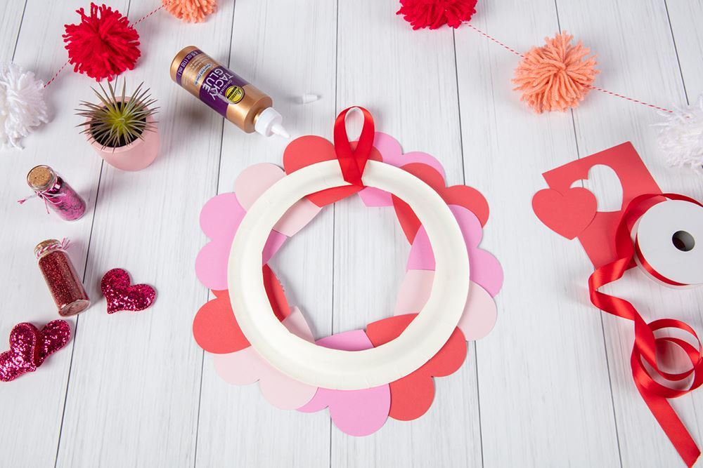 Aleene's Paper Heart Wreath - glue on ribbon