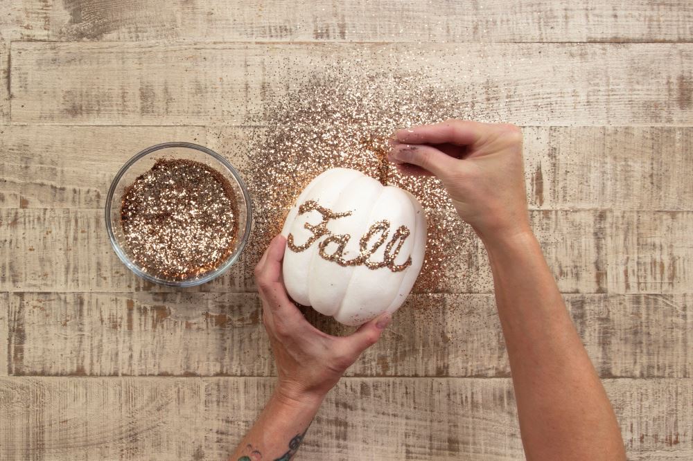 Aleene's Fall Glitter Pumpkins