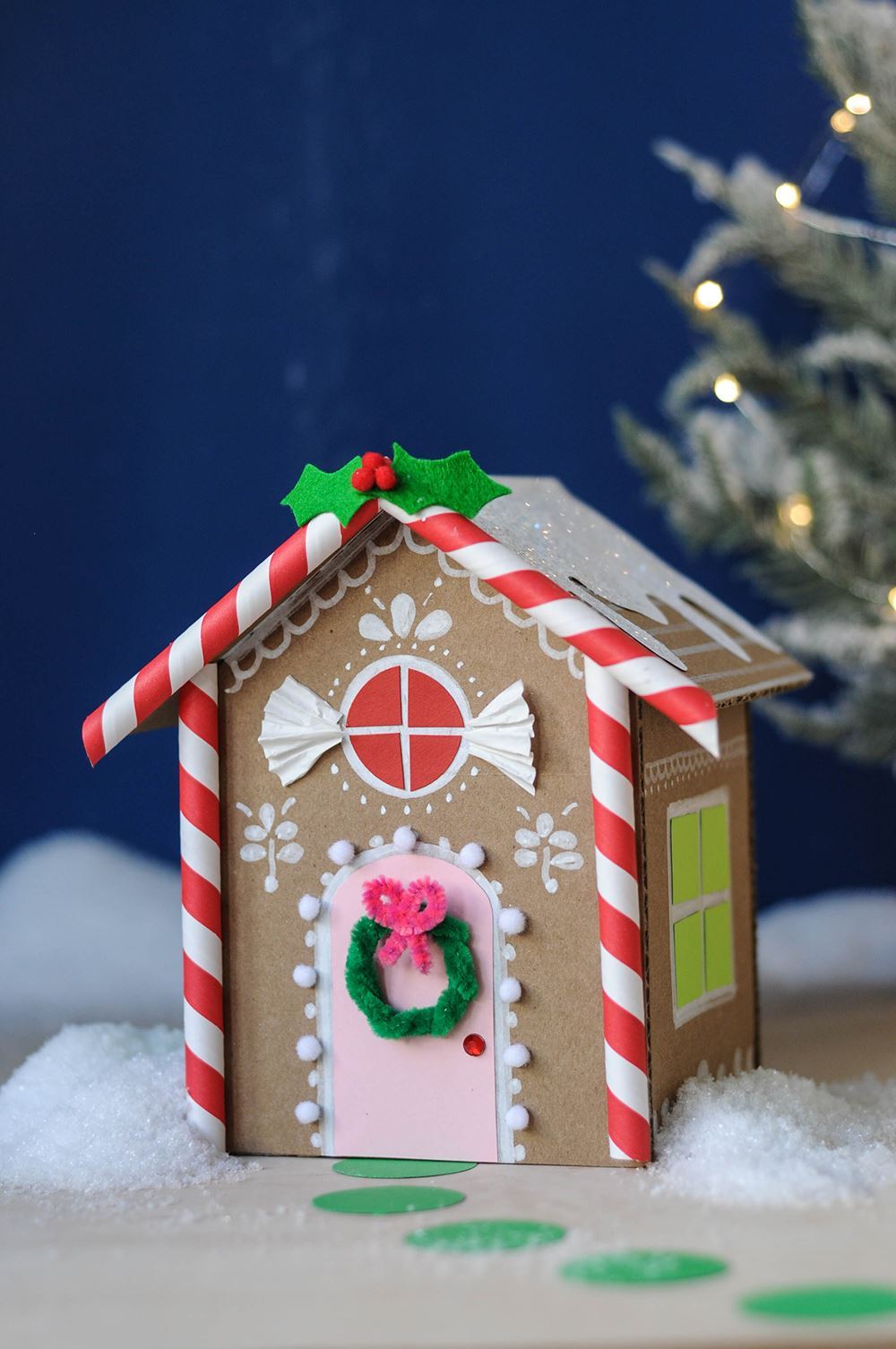 Aleene's Paper Gingerbread House