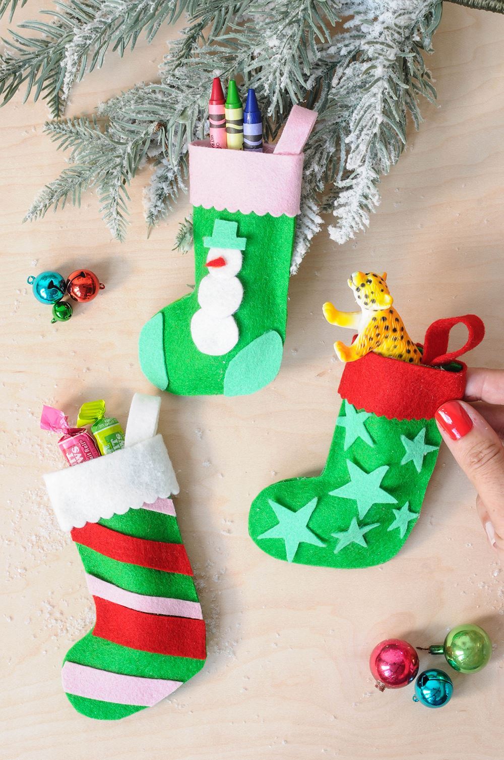 Aleene's Felt Stocking Ornaments Craft