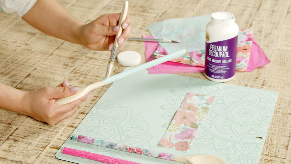 Aleene's How To Decoupage Kitchen Accessories - seal with more decoupage