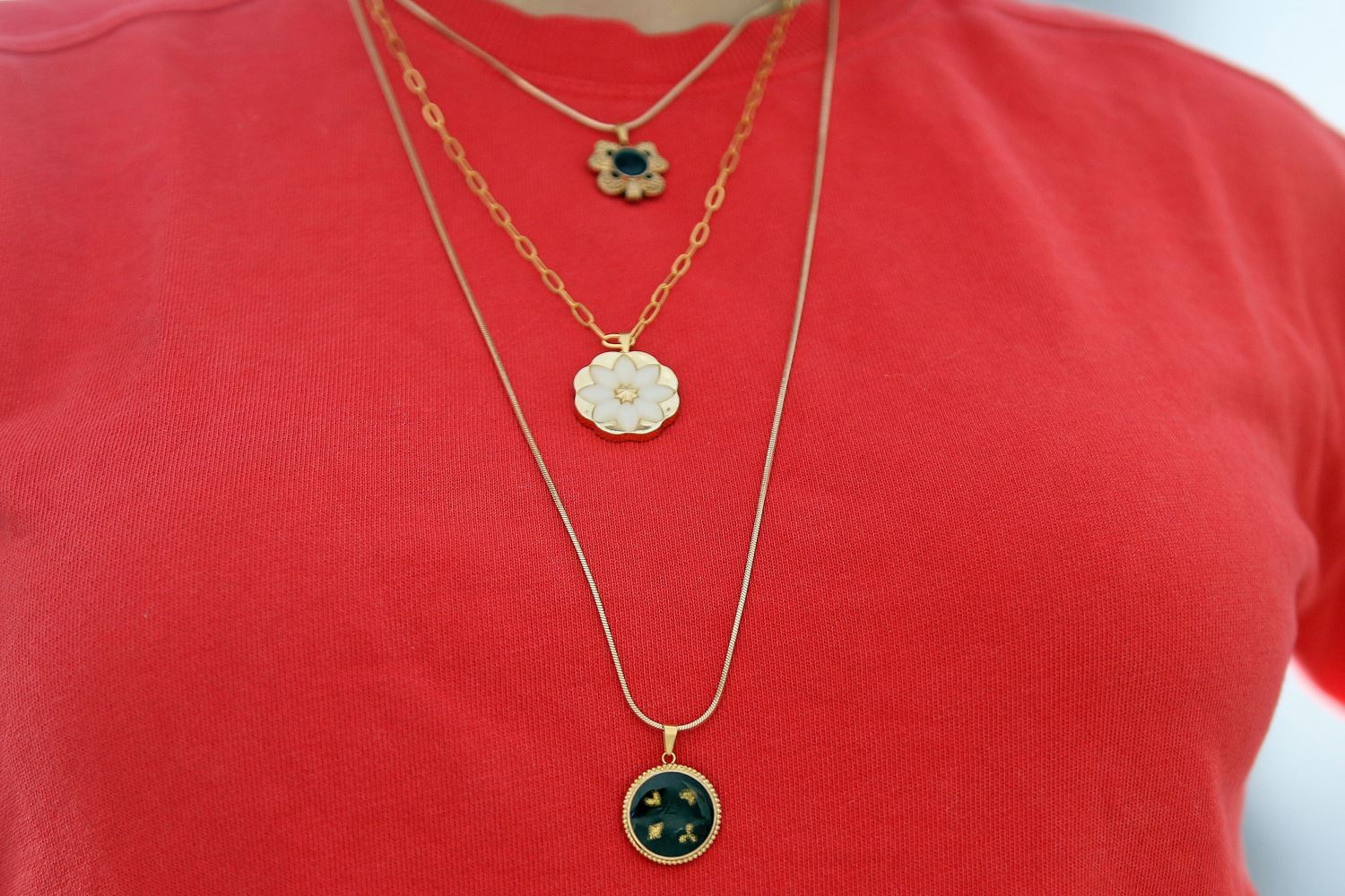 Easy Vintage Button Necklace