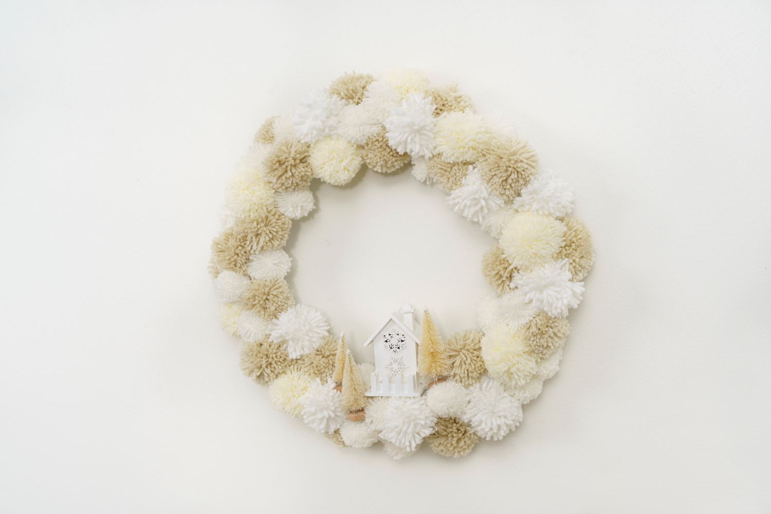 Winter pom pom wreath with Tacky Glue