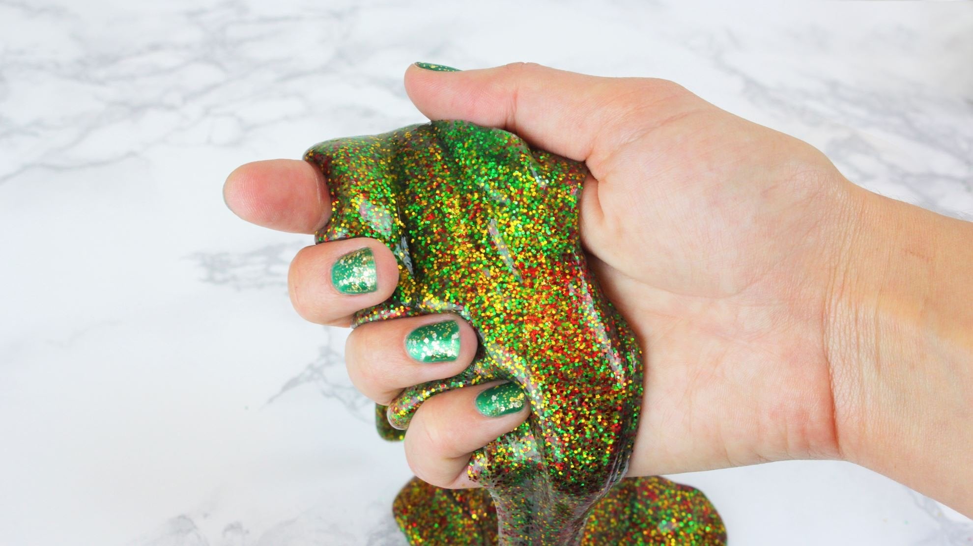Do It Yourself Christmas Crafts with Glitter