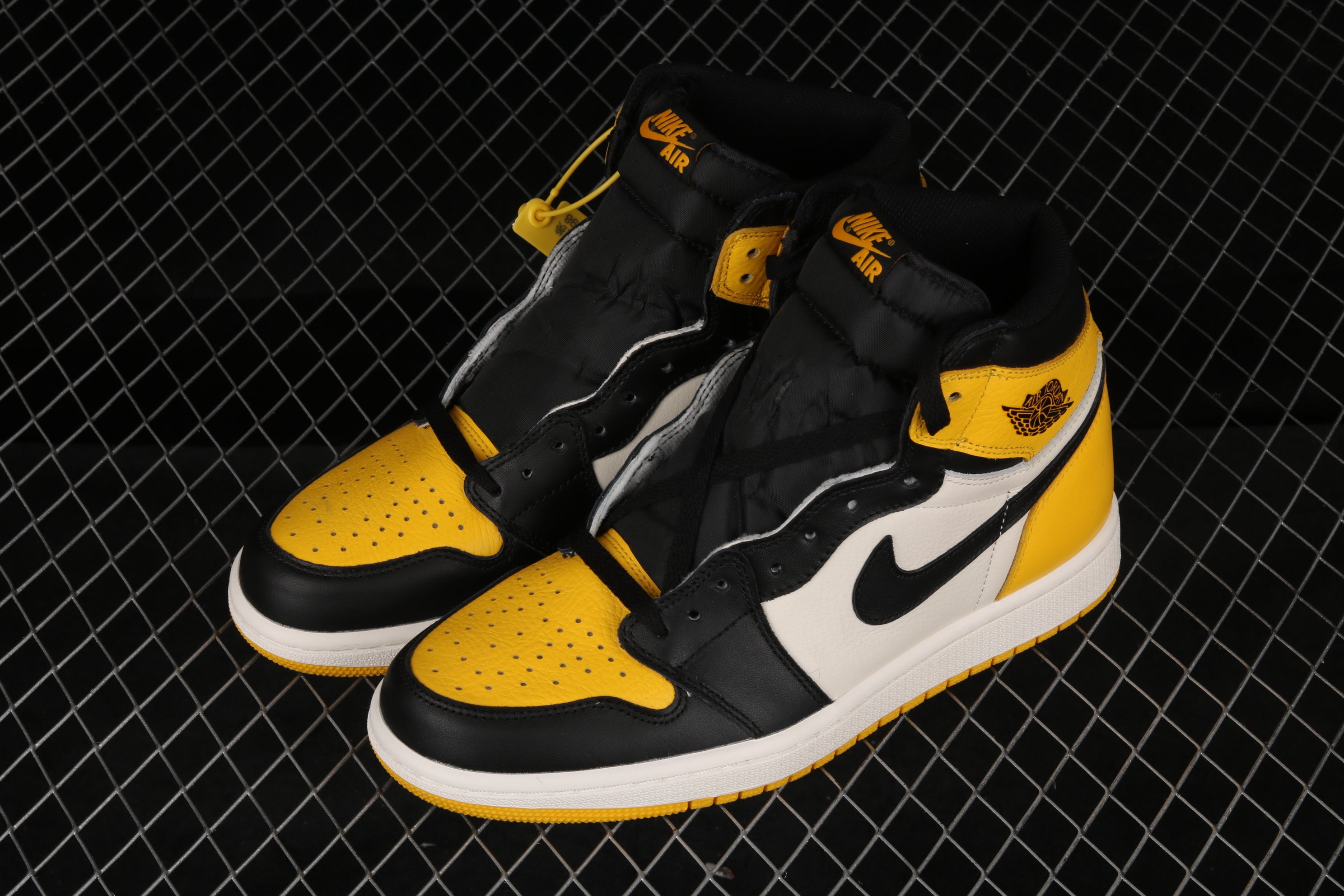 Nike Air Jordan 1 Retro High OG "Yellow Toe" AJ1 Joe 1 new black and yellow