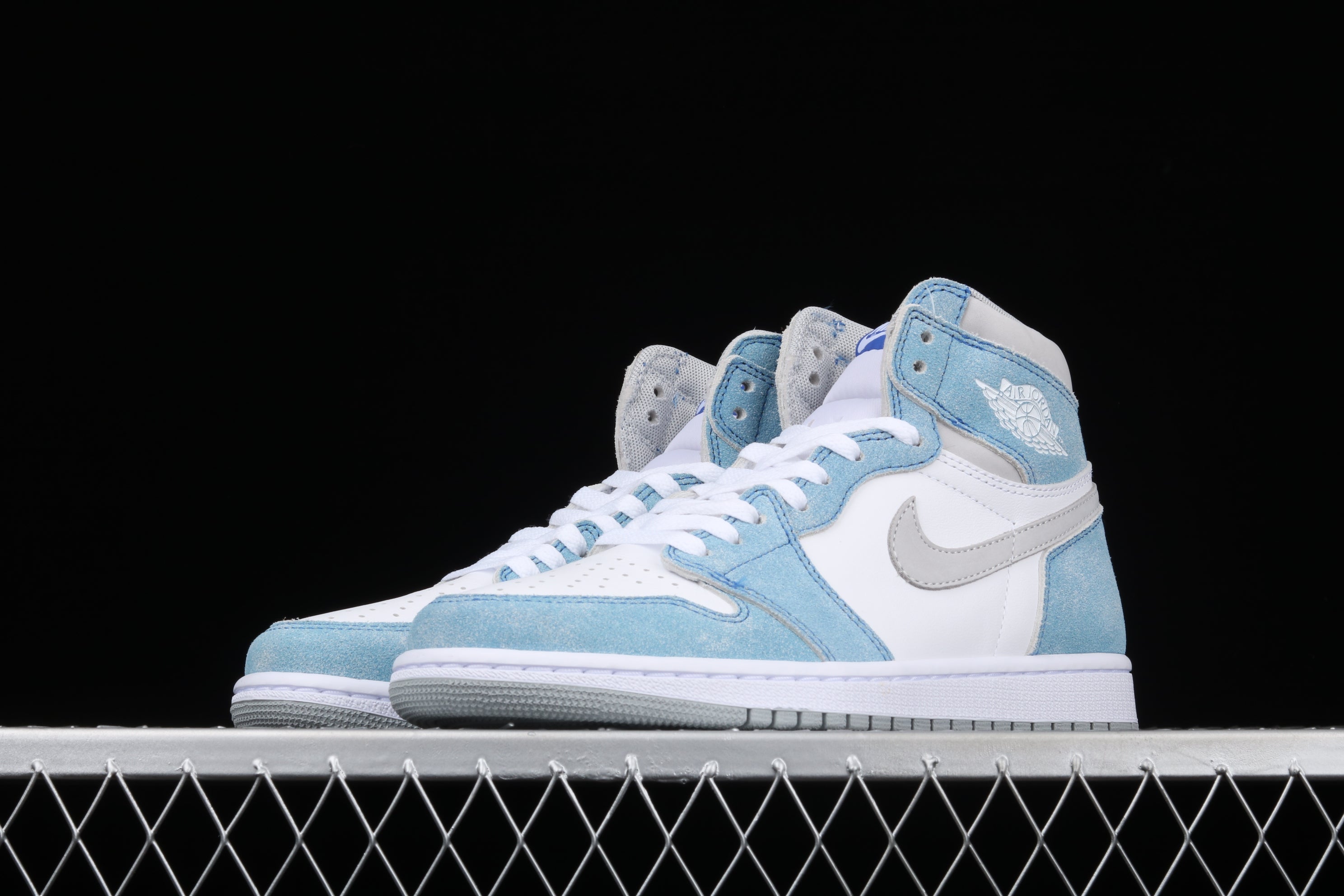 Nike Air Jordan 1 Hyper Royal Washed North Carolina Blue