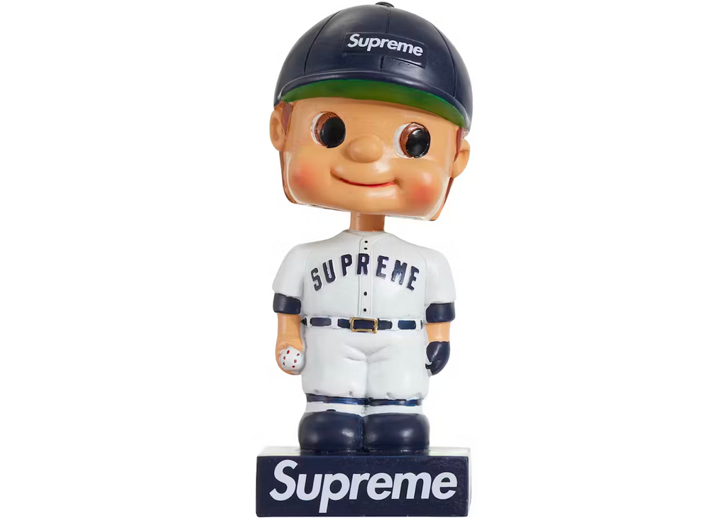 最旬ダウン Supreme Bobblehead 2体セット savingssafari.com