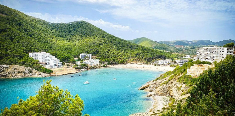 Cala Llonga, Ibiza