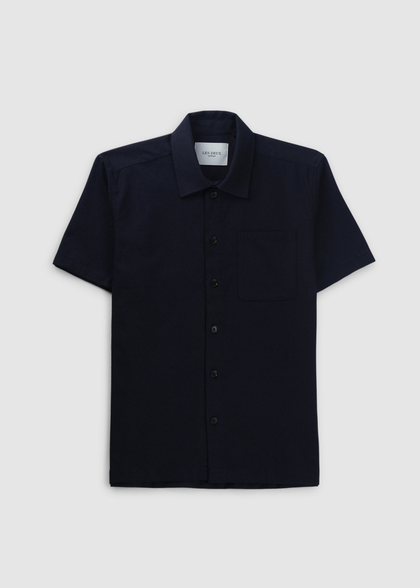 Image of Les Deux Mens Hank Ss Shirt In Dark Navy