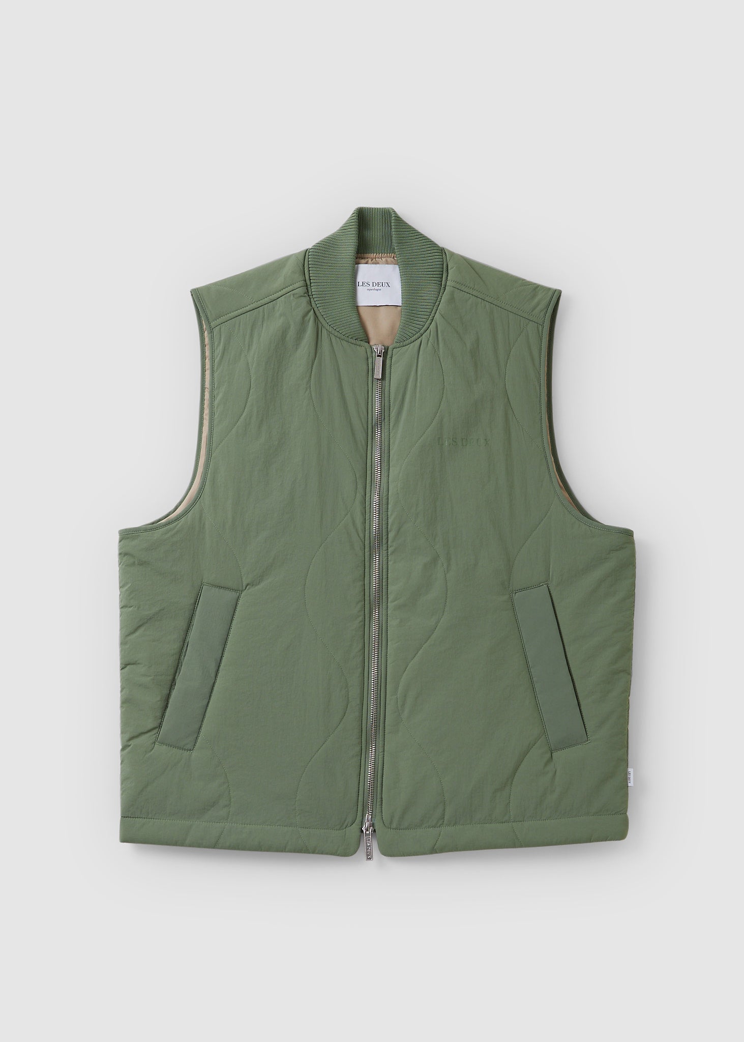 Image of Les Deux Mens Major Quilted Vest 2.0 In Hedge Green