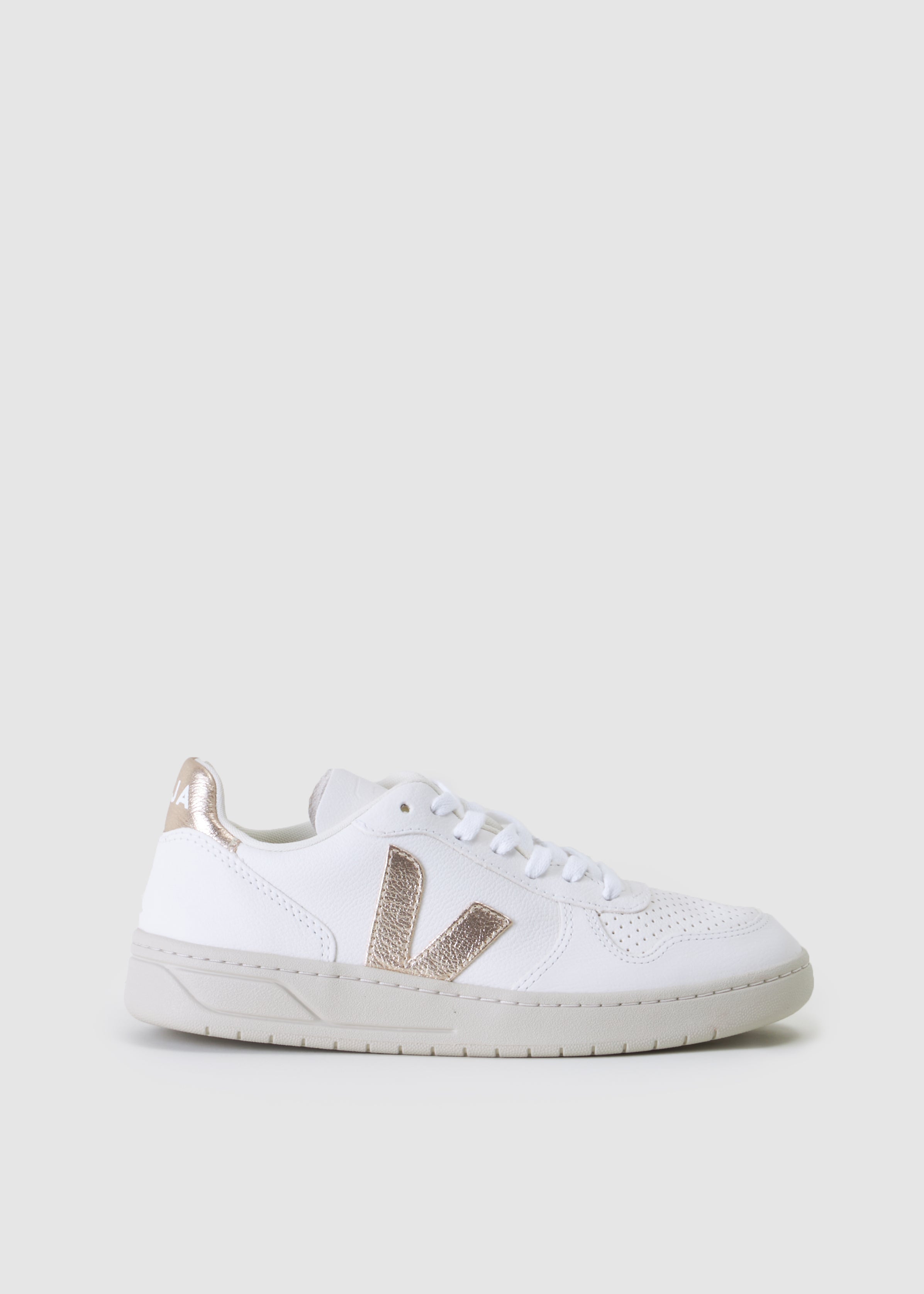 Veja Womens V-10 Leather Trainers In Extra White Platine - Gold